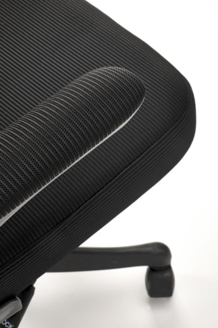 Kancelářská otočná židle SOREN — síť / látka, černá